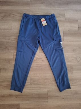 Nike Men’s Navy Blue Cargo Joggers